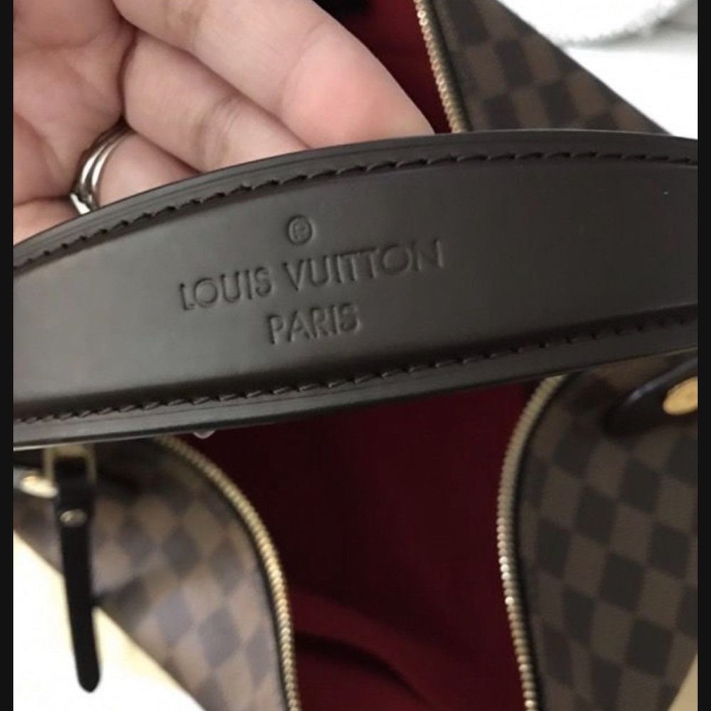 Louis Vuitton hobo purse - Picture 5 of 5